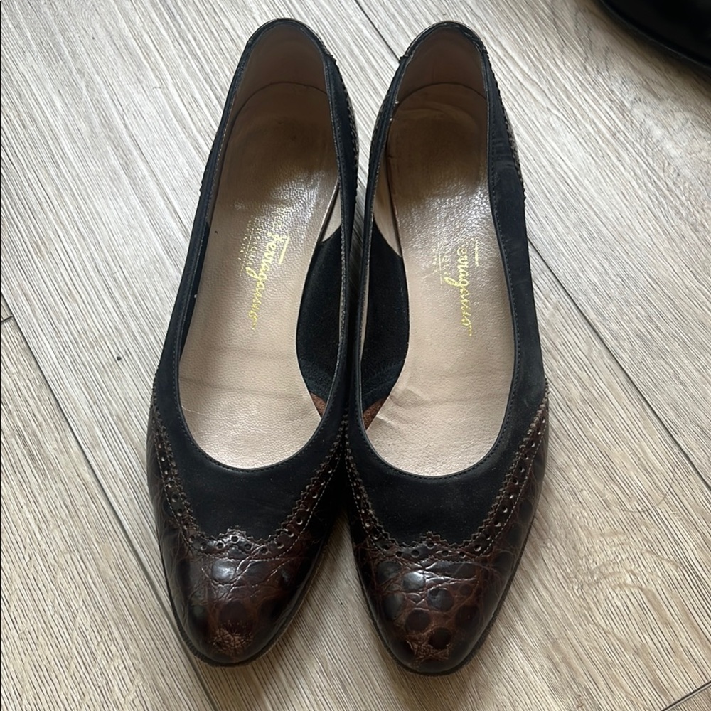 Salvatore Ferragamo Black and Brown Leather Flats with Textured Toe